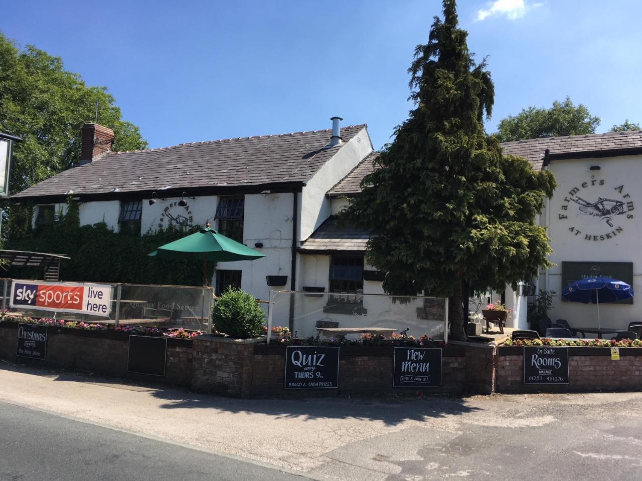 فندق Eccleston في  The Farmers Arms المظهر الخارجي الصورة